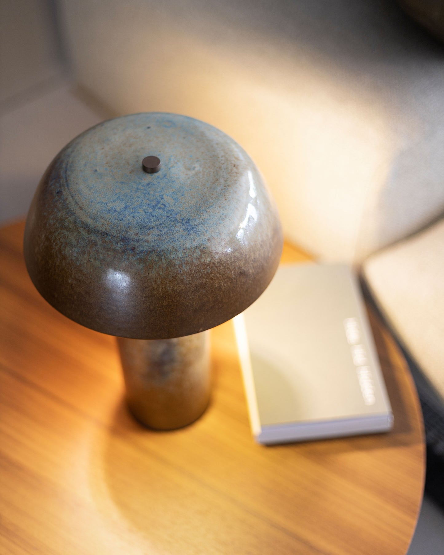 Lampade da tavolo in gres smalto ad effetto marrone