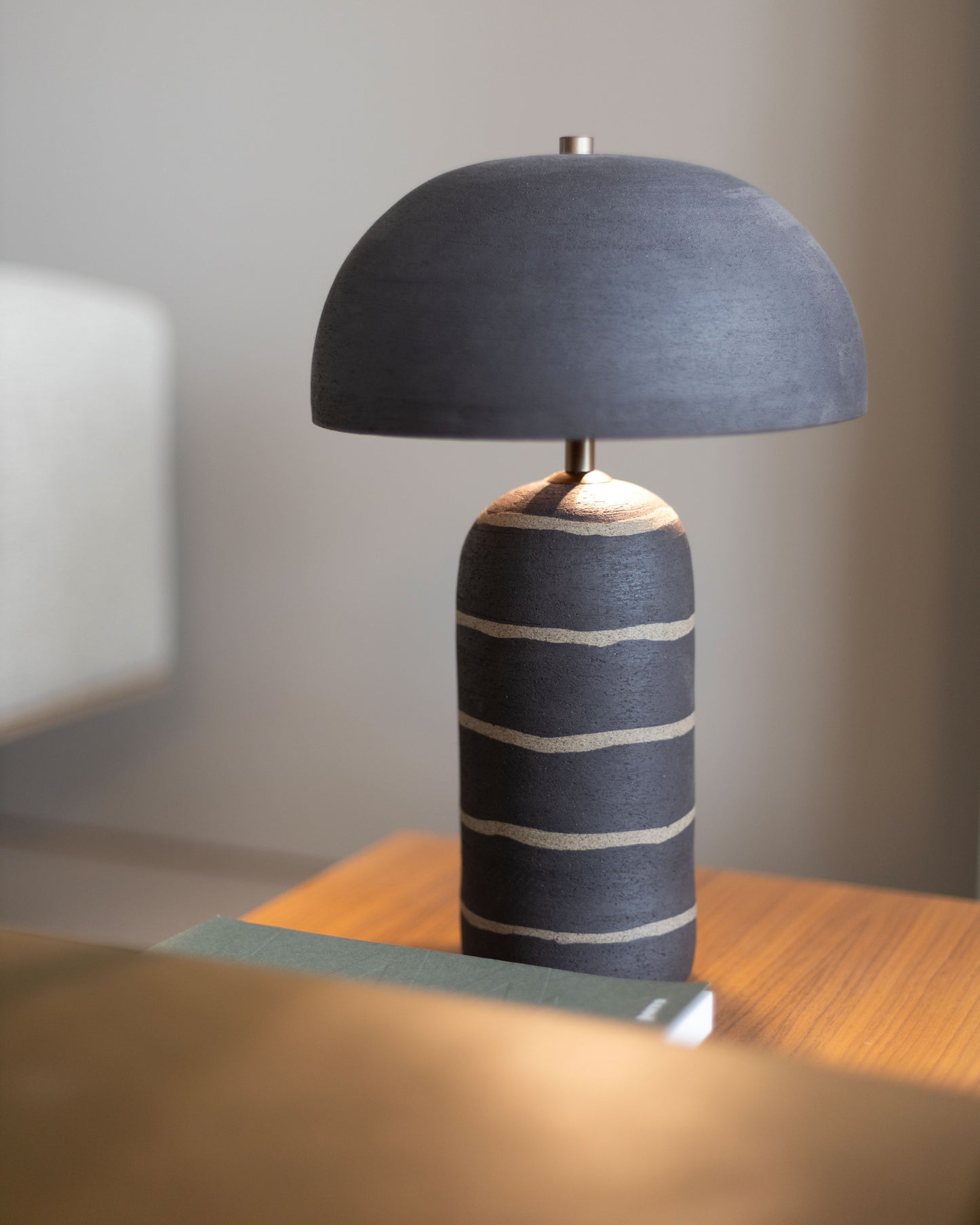 Lampade da tavolo in gres righe