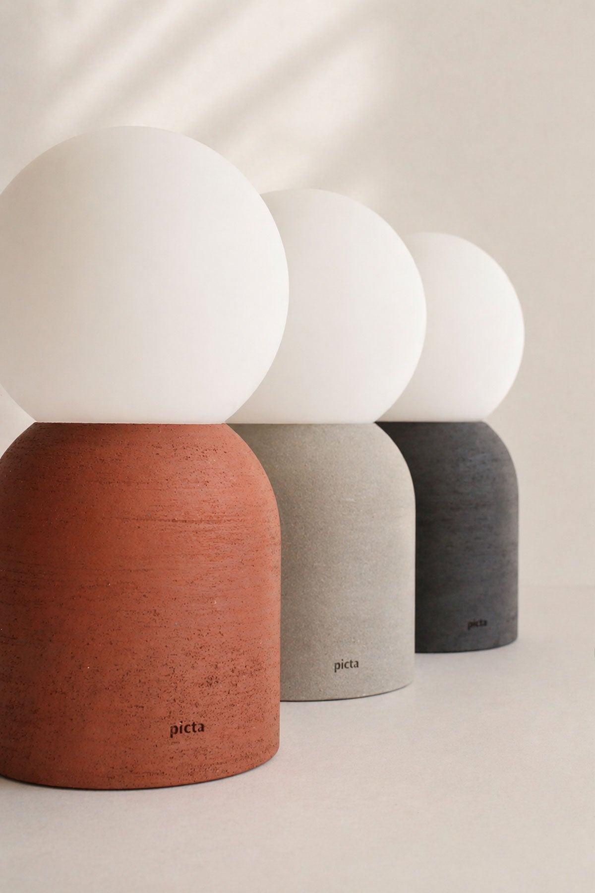 Lampada Moon in Gres graffiato